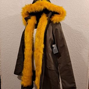 NWT Volcom fur lined parka size S
